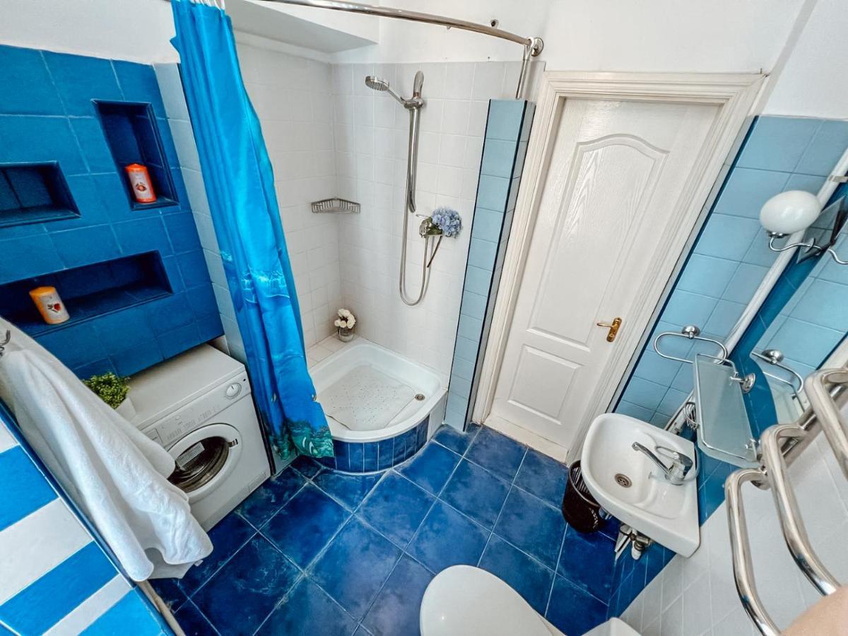 קייב Apartment In The Historic Center מראה חיצוני תמונה